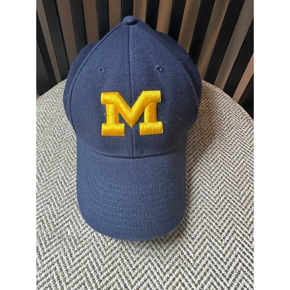 University of Michigan M Embroidered Baseball Hat Nike 7 1/2 60 cm - Picture 5 of 9